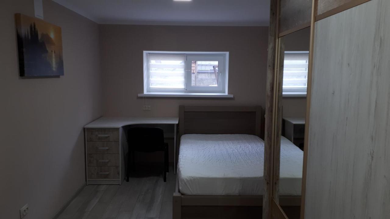 Окремі Номери В Гостьовому Будинку Типу Guest House โครโปนิตสกี ภายนอก รูปภาพ