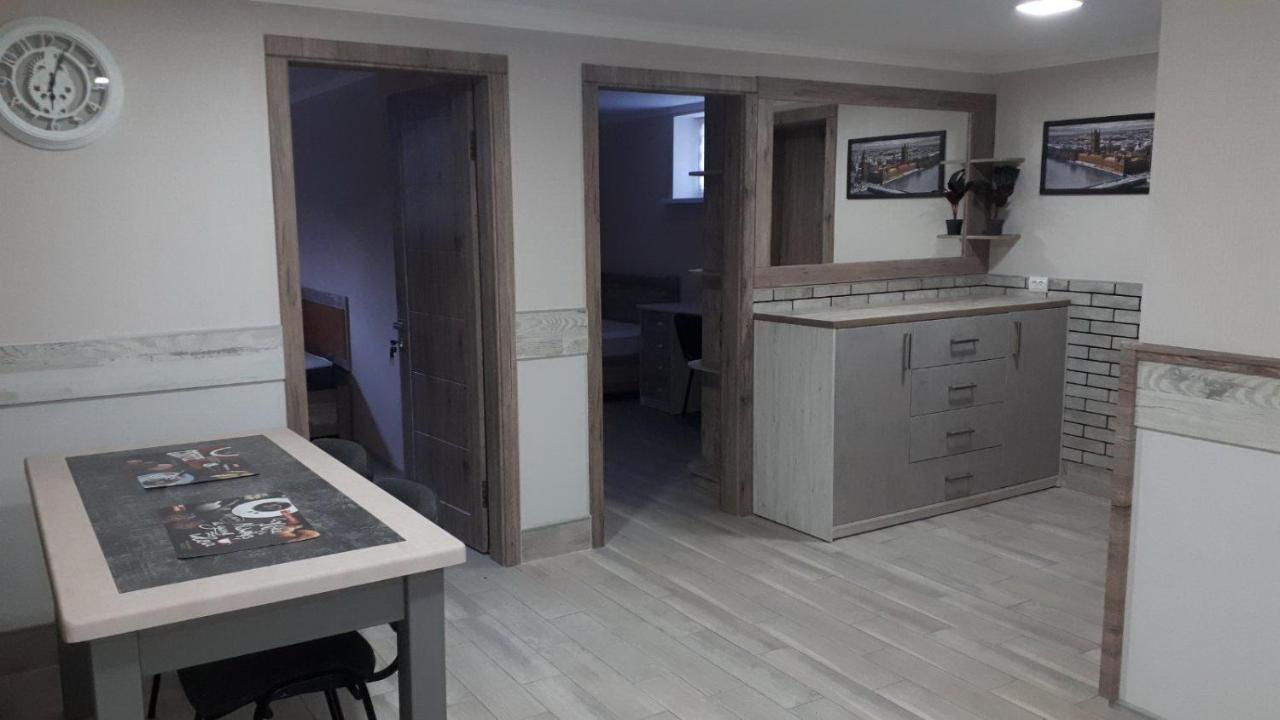 Окремі Номери В Гостьовому Будинку Типу Guest House โครโปนิตสกี ภายนอก รูปภาพ