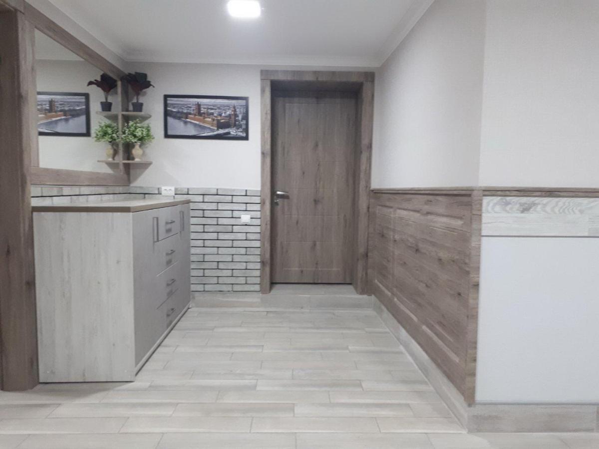 Окремі Номери В Гостьовому Будинку Типу Guest House โครโปนิตสกี ภายนอก รูปภาพ