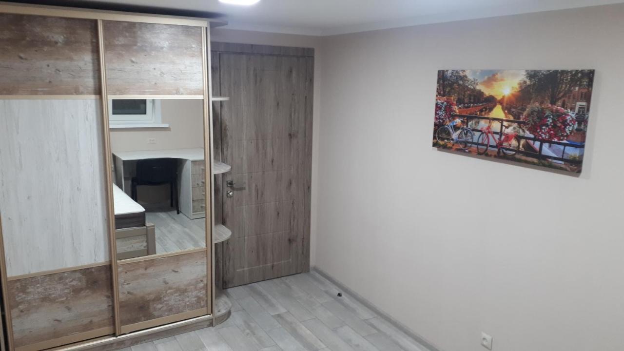 Окремі Номери В Гостьовому Будинку Типу Guest House โครโปนิตสกี ภายนอก รูปภาพ
