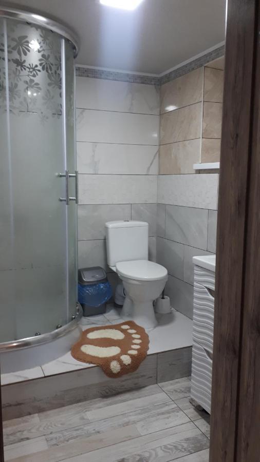 Окремі Номери В Гостьовому Будинку Типу Guest House โครโปนิตสกี ภายนอก รูปภาพ