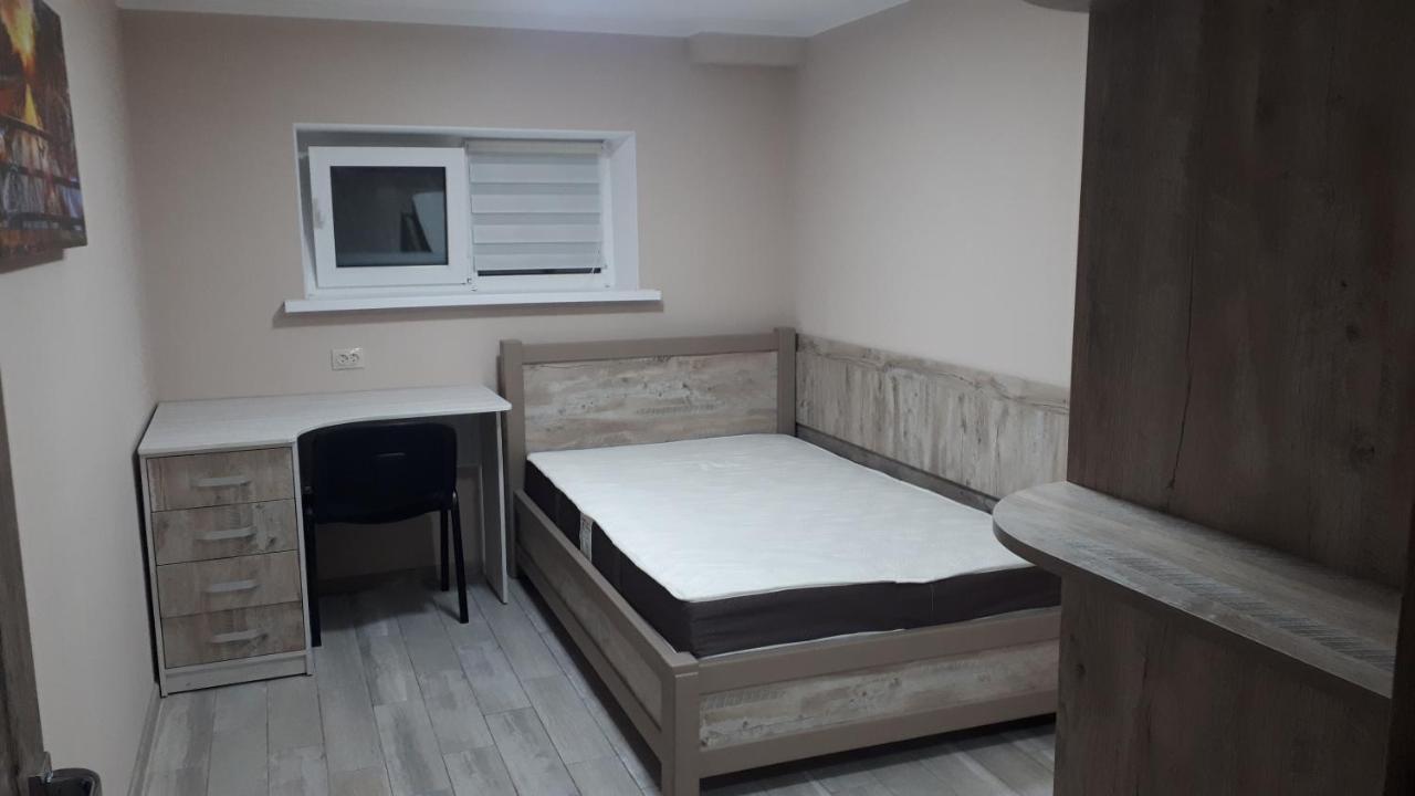 Окремі Номери В Гостьовому Будинку Типу Guest House โครโปนิตสกี ภายนอก รูปภาพ